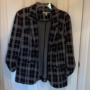 L 3/4 Sleeve Black and White Blazer